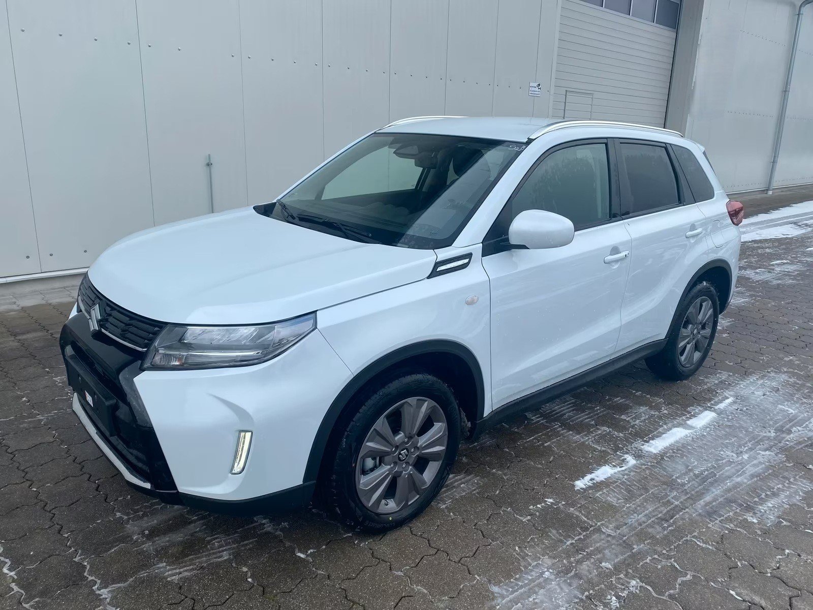 SUZUKI Vitara 1.4 Boosterjet Compact + 4x4 Hybrid