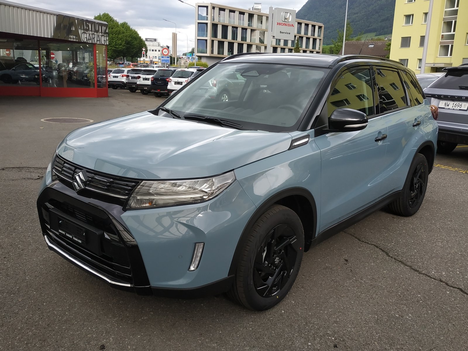 SUZUKI Vitara 1.4 Boosterjet Black Edition Top 4x4 Hybrid Au, Petrol, New car, Automatic - 3