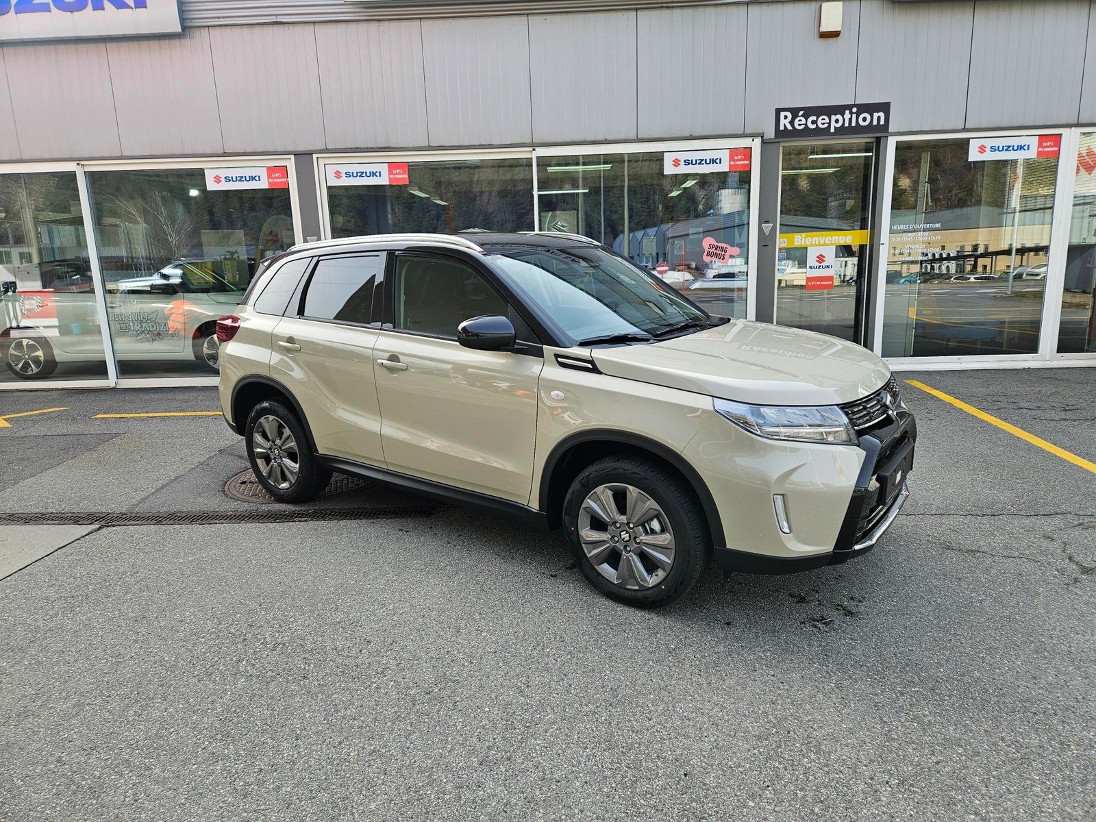 SUZUKI Vitara 1.4 Boosterjet Compact + 4x4 Hybrid Automatic, Benzina, Auto nuove, Automatico - 2