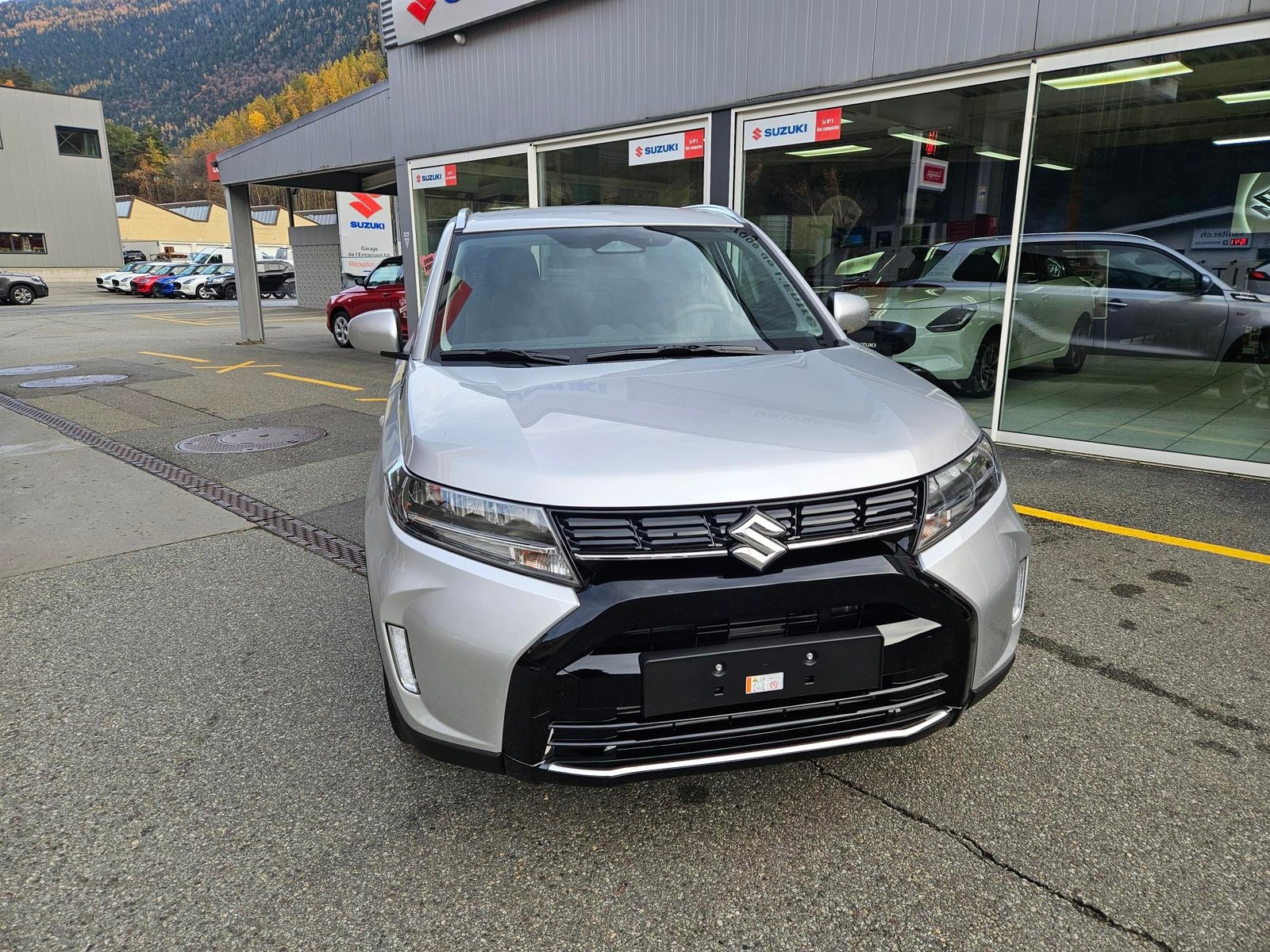 SUZUKI Vitara 1.4 Boosterjet Compact + 4x4 Hybrid Automatic, Benzin, Neuwagen, Automatik - 5