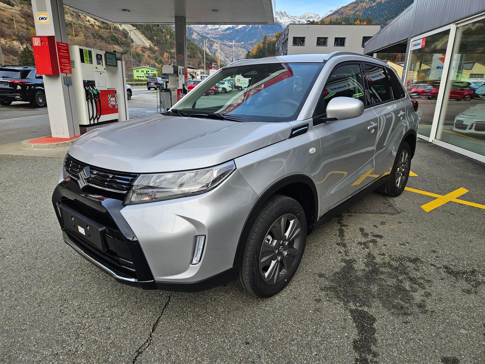 SUZUKI Vitara 1.4 Boosterjet Compact + 4x4 Hybrid Automatic, Benzin, Neuwagen, Automatik - 6