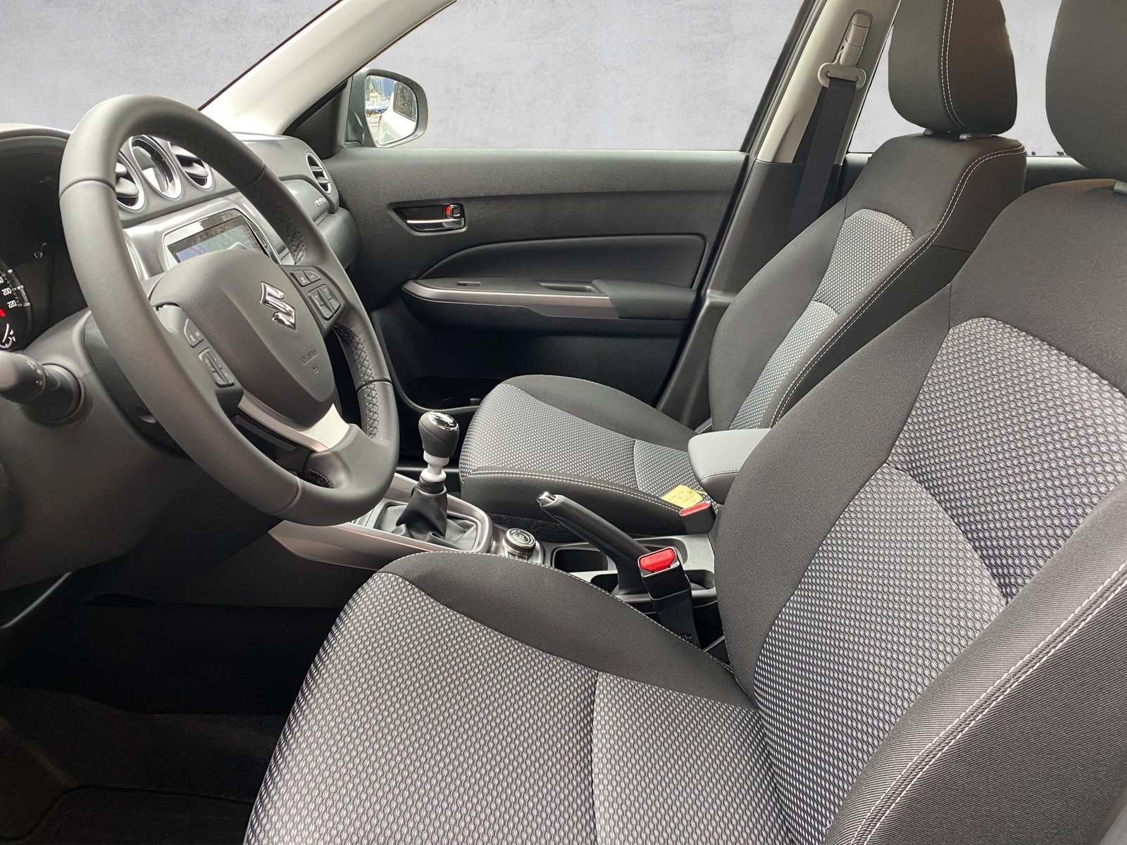 SUZUKI Vitara 1.4 Boosterjet Compact + 4x4 Hybrid Automatic, Benzin, Neuwagen, Automatik - 6