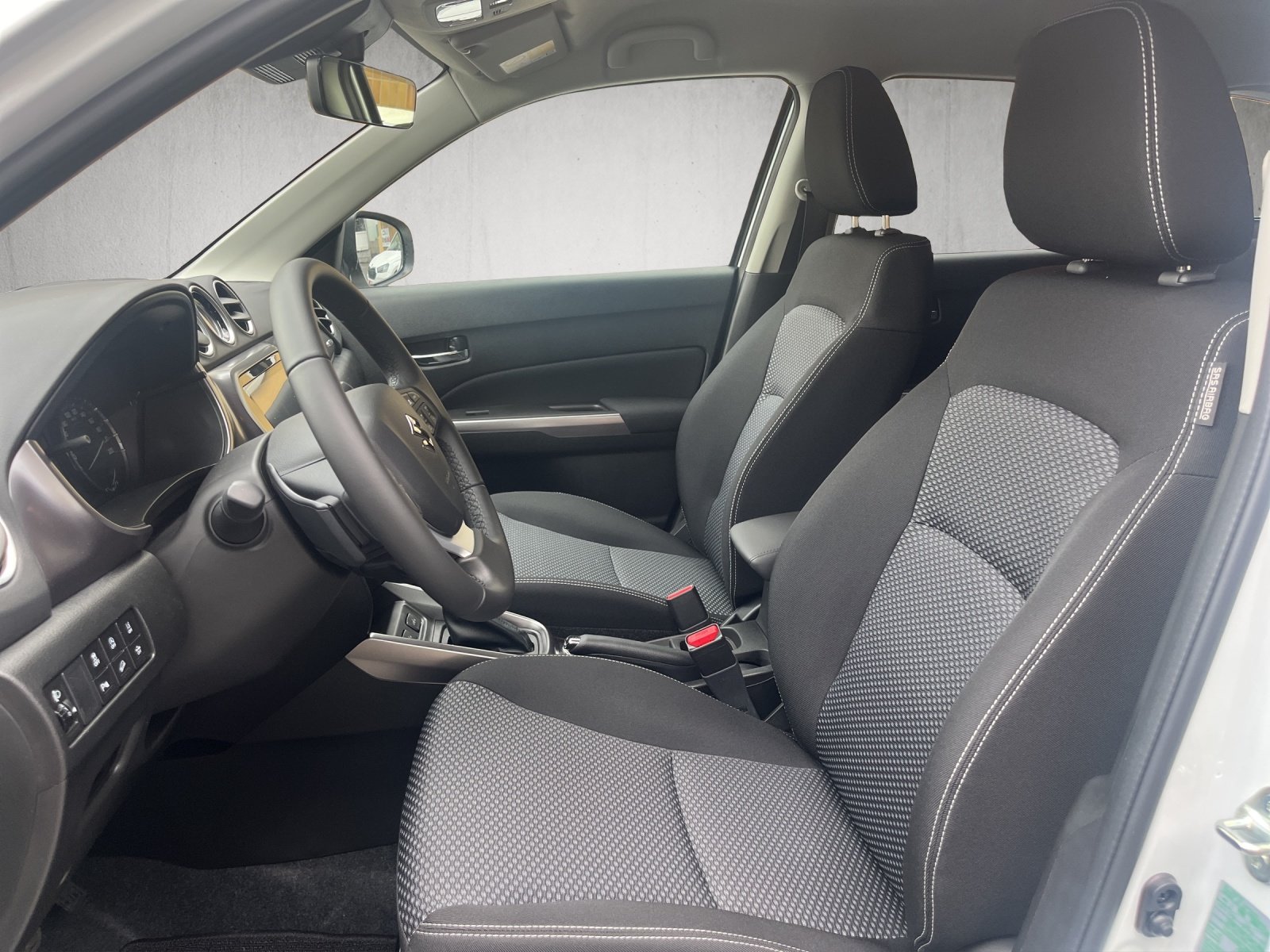 SUZUKI Vitara 1.4 Boosterjet Compact + 4x4 Hybrid Automatic, Essence, Voiture nouvelle, Automatique - 7
