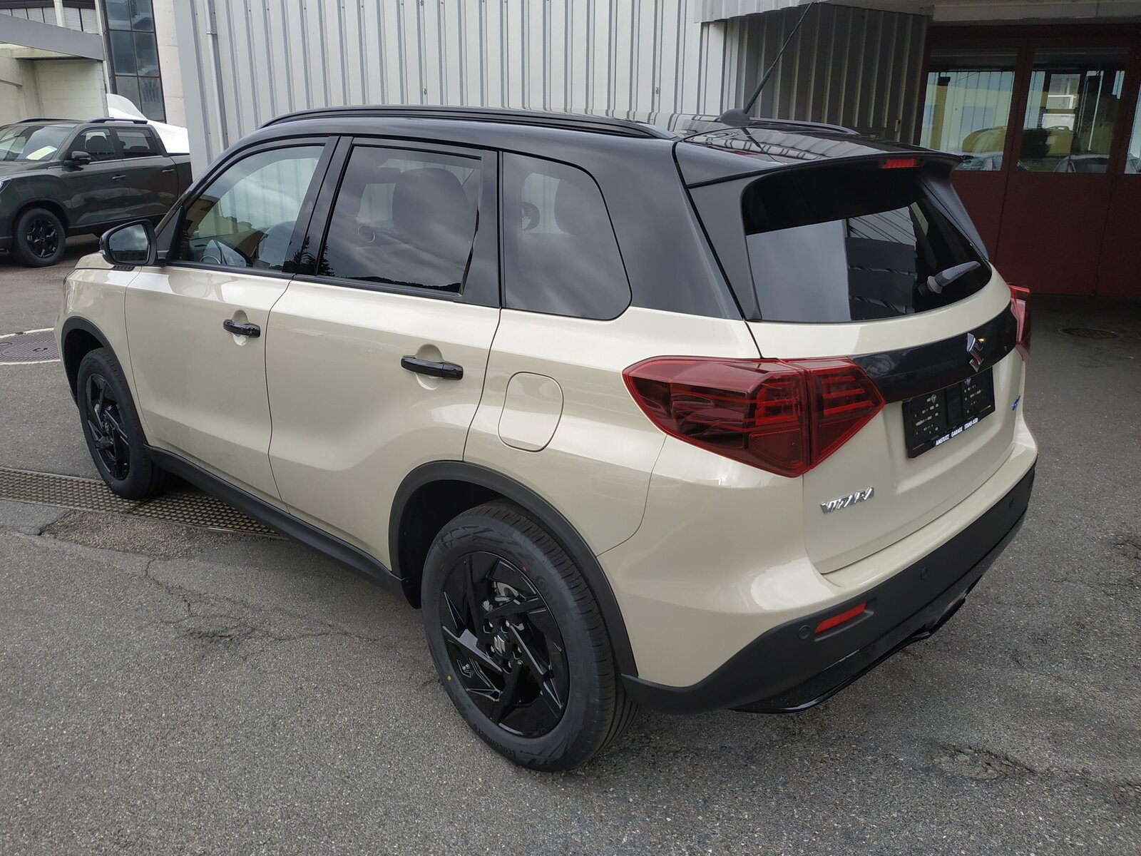 SUZUKI Vitara 1.4 Boosterjet Black Edition Top 4x4 Hybrid Automati, Benzin, Neuwagen, Automatik - 5