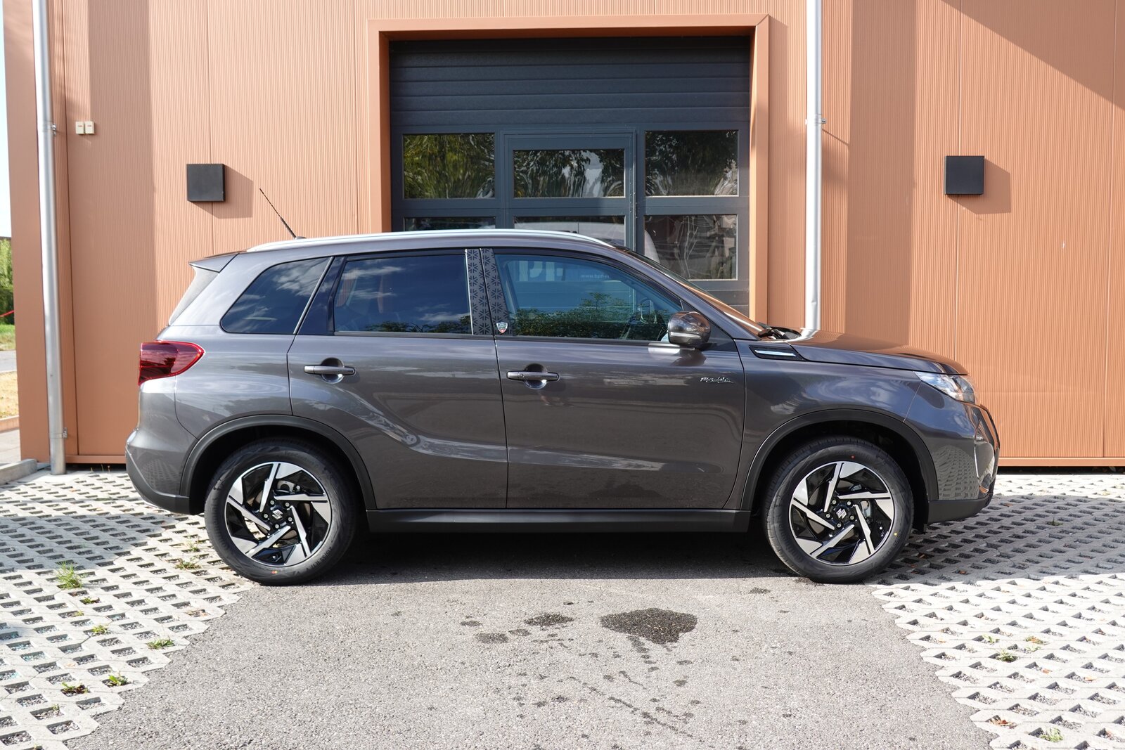 SUZUKI Vitara 1.4 Boosterjet Piz Sulai Top 4x4 Hybrid CH Aut, Benzina, Occasioni / Usate, Automatico - 5