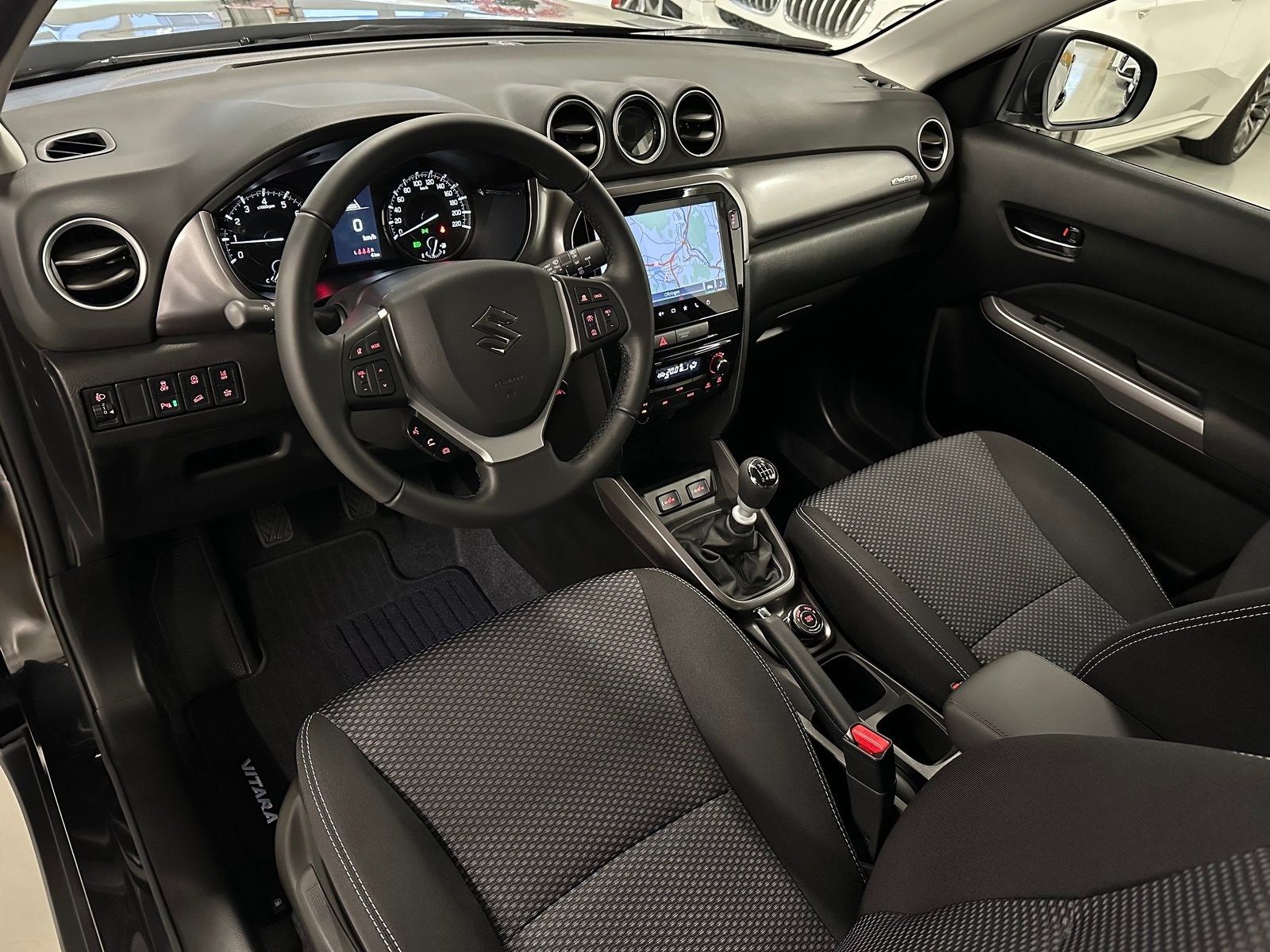 SUZUKI Vitara 1.4 Boosterjet Compact + 4x4 Hybrid, Petrol, New car, Manual - 6