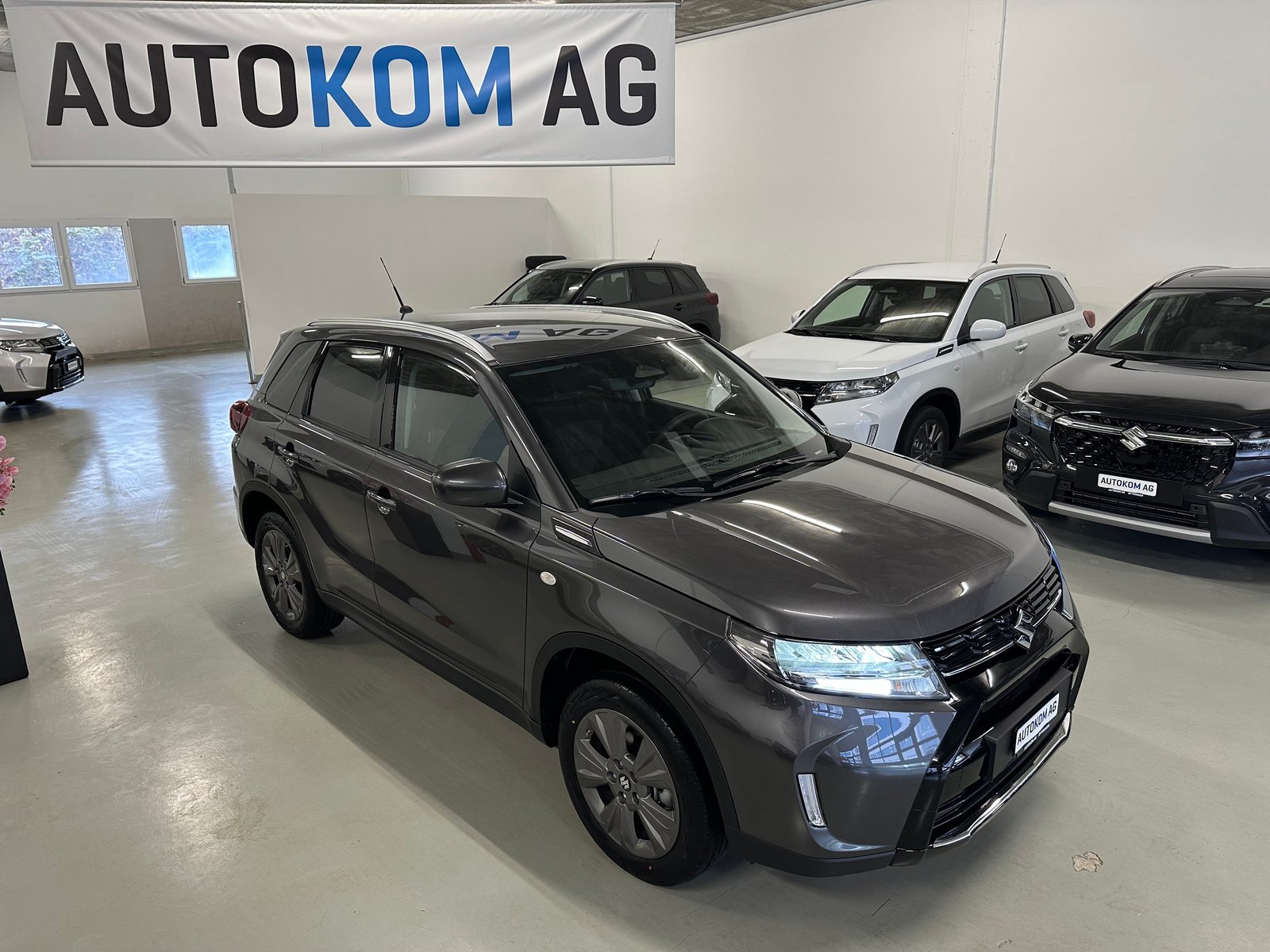 SUZUKI Vitara 1.4 Boosterjet Compact + 4x4 Hybrid Automatic, Petrol, New car, Automatic - 2