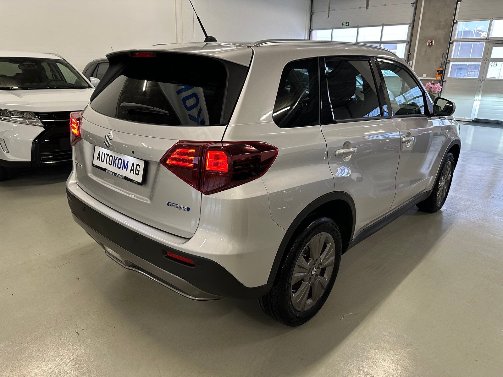 SUZUKI Vitara 1.4 Boosterjet Compact + 4x4 Hybrid Automatic, Essence, Voiture nouvelle, Automatique - 5