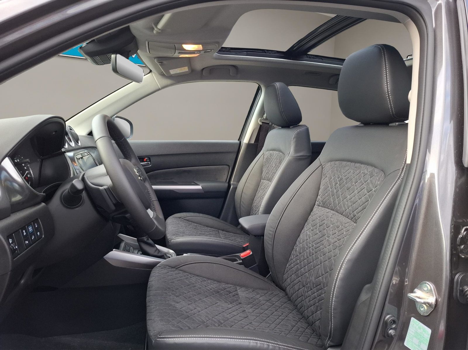SUZUKI Vitara 1.5 Compact Top Hybrid 4x4, Full-Hybrid Petrol/Electric, New car, Automatic - 5