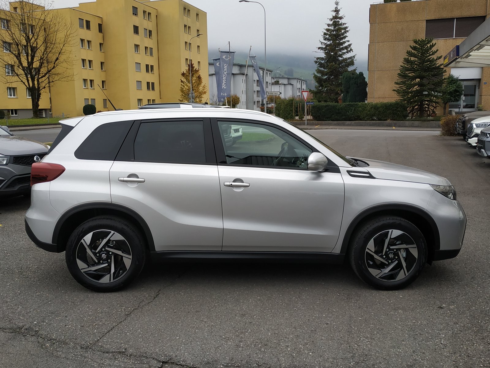 SUZUKI Vitara 1.4 Boosterjet Compact Top 4x4 Hybrid, Hybride Léger Essence/Électricité, Voiture nouvelle, Manuelle - 5