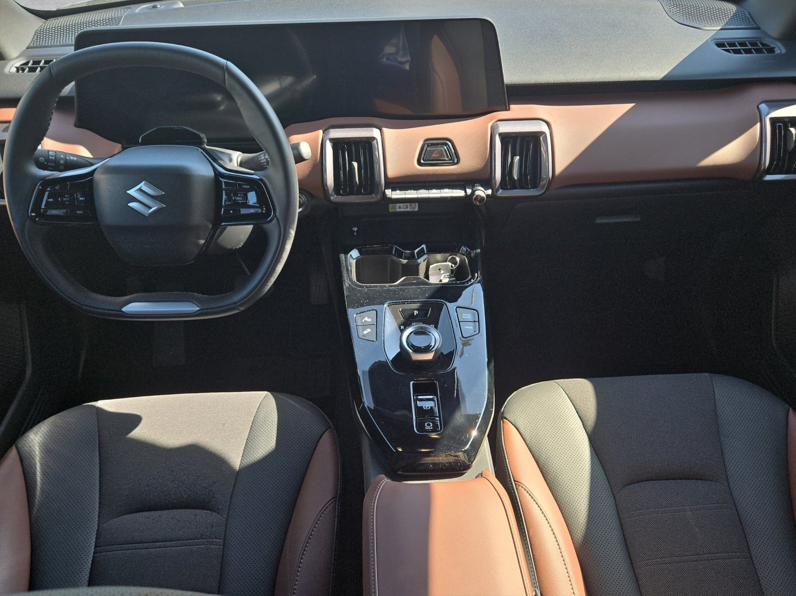 SUZUKI e Vitara Compact Top 4x4, Électrique, Voiture nouvelle, Automatique - 4