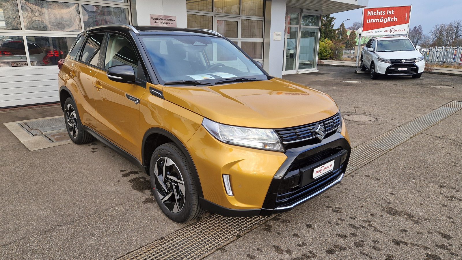 SUZUKI Vitara 1.4 T Sakura Top Hybrid 4x4, Hybride Leggero Benzina/Elettrica, Auto nuove, Automatico - 2