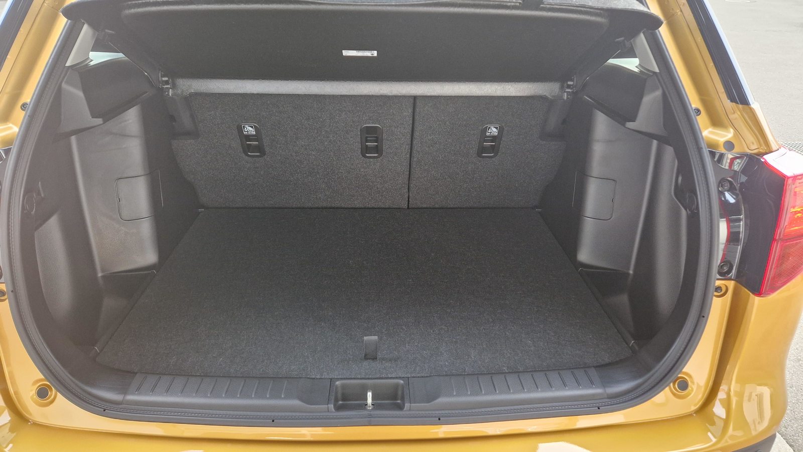 SUZUKI Vitara 1.4 T Sakura Top Hybrid 4x4, Hybride Leggero Benzina/Elettrica, Auto nuove, Automatico - 6