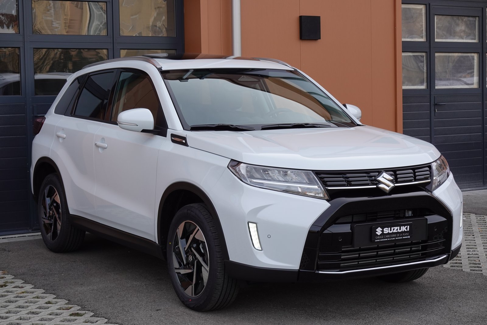 SUZUKI Vitara 1.5 Hybrid Compact Top 4x4 AGS, Voll-Hybrid Benzin/Elektro, Neuwagen, Automatik - 3