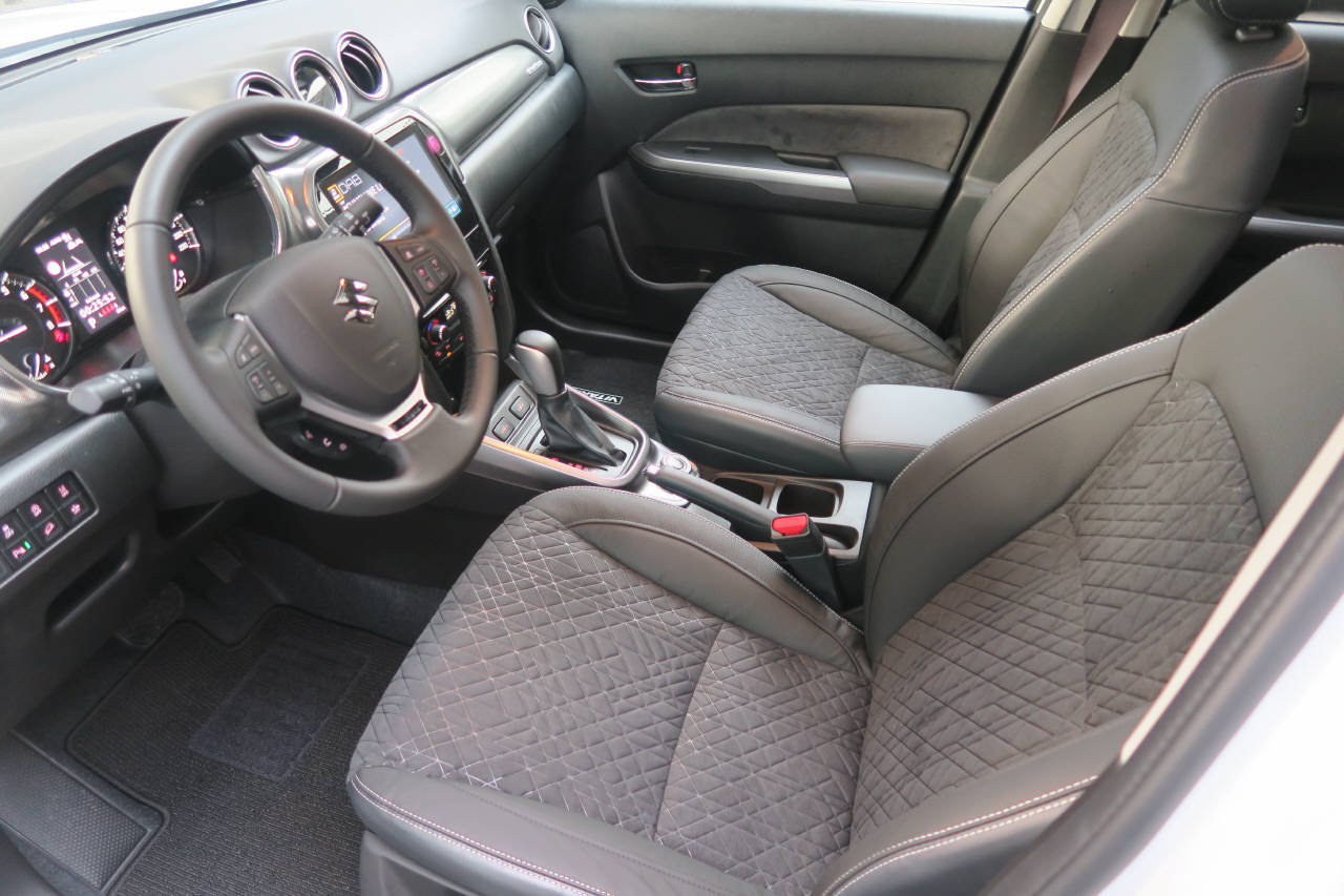 SUZUKI Vitara 1.4 T Sakura Top Hybrid 4x4, Hybride Léger Essence/Électricité, Voiture nouvelle, Automatique - 4