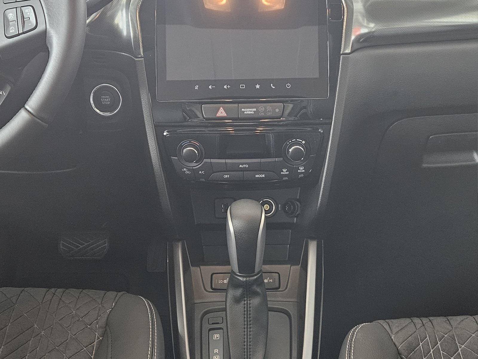 SUZUKI Vitara 1.4 T Sakura Top Hybrid 4x4, Mild-Hybrid Petrol/Electric, New car, Automatic - 7