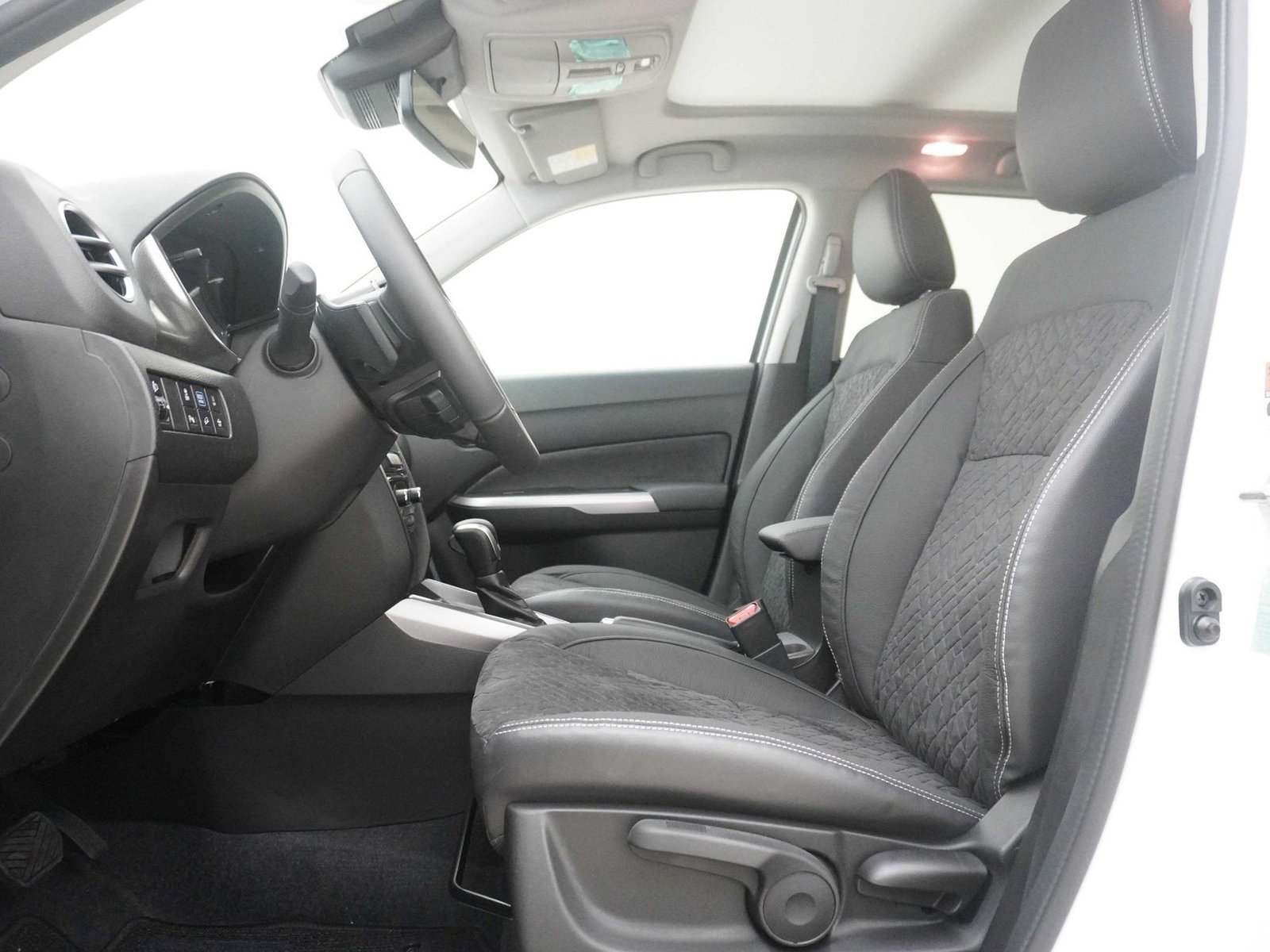 SUZUKI Vitara 1.4 T Compact Top Hybrid 4x4, Petrol, New car, Automatic - 7