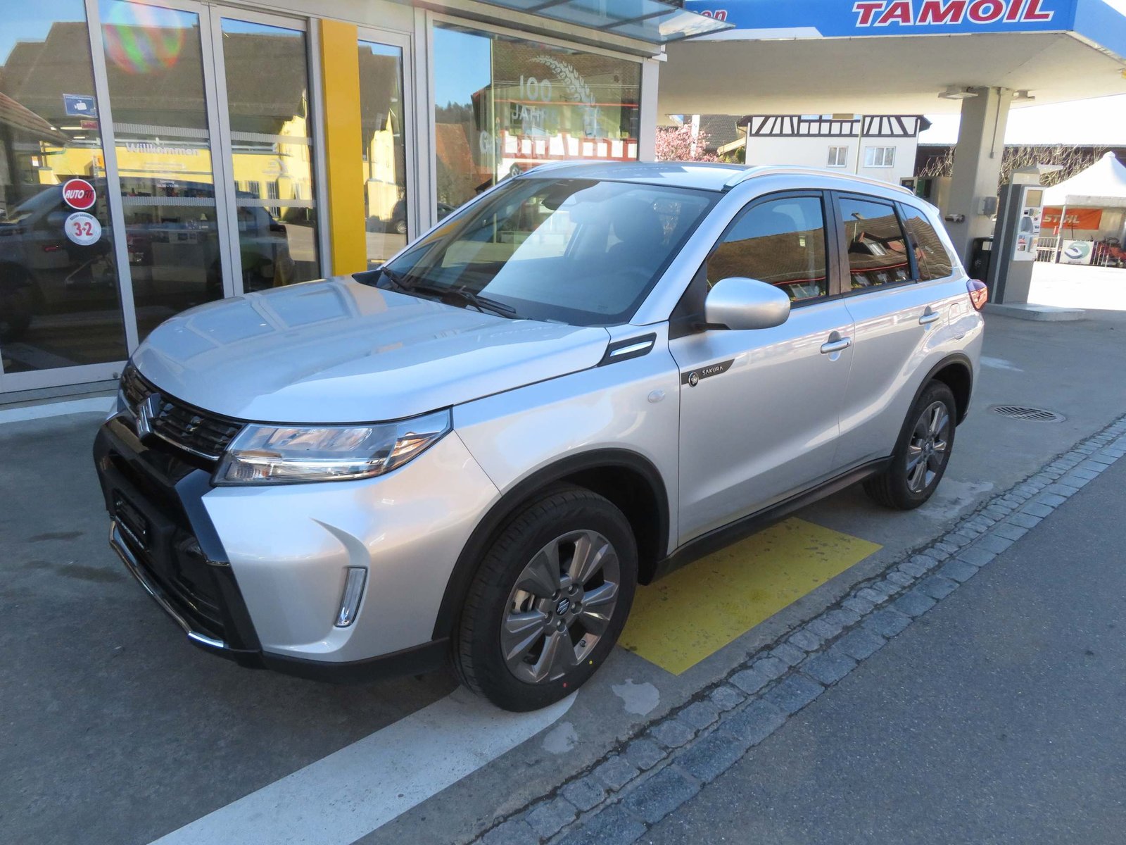 SUZUKI Vitara 1.4 T Sakura Hybrid 4x4, Mild-Hybrid Benzin/Elektro, Neuwagen, Automatik - 3