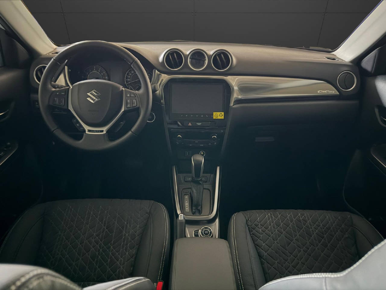 SUZUKI Vitara 1.4 T Sakura Top Hybrid 4x4, Hybride Leggero Benzina/Elettrica, Auto nuove, Automatico - 5