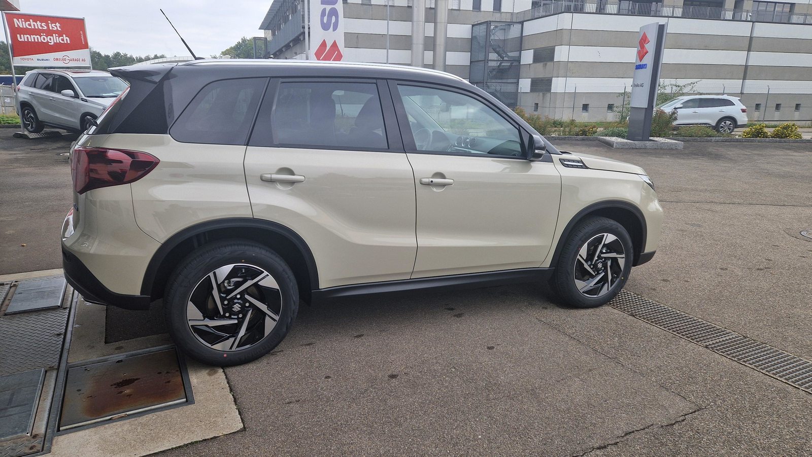 SUZUKI Vitara 1.4 T Compact Top Hybrid 4x4, Mild-Hybrid Benzin/Elektro, Neuwagen, Automatik - 3