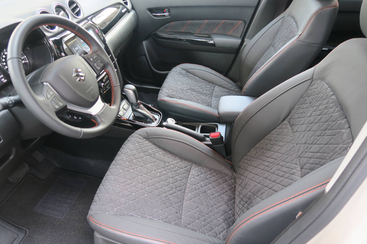 SUZUKI Vitara 1.4 T Black Edition Top Hybrid 4x4, Mild-Hybrid Benzin/Elektro, Neuwagen, Automatik - 4