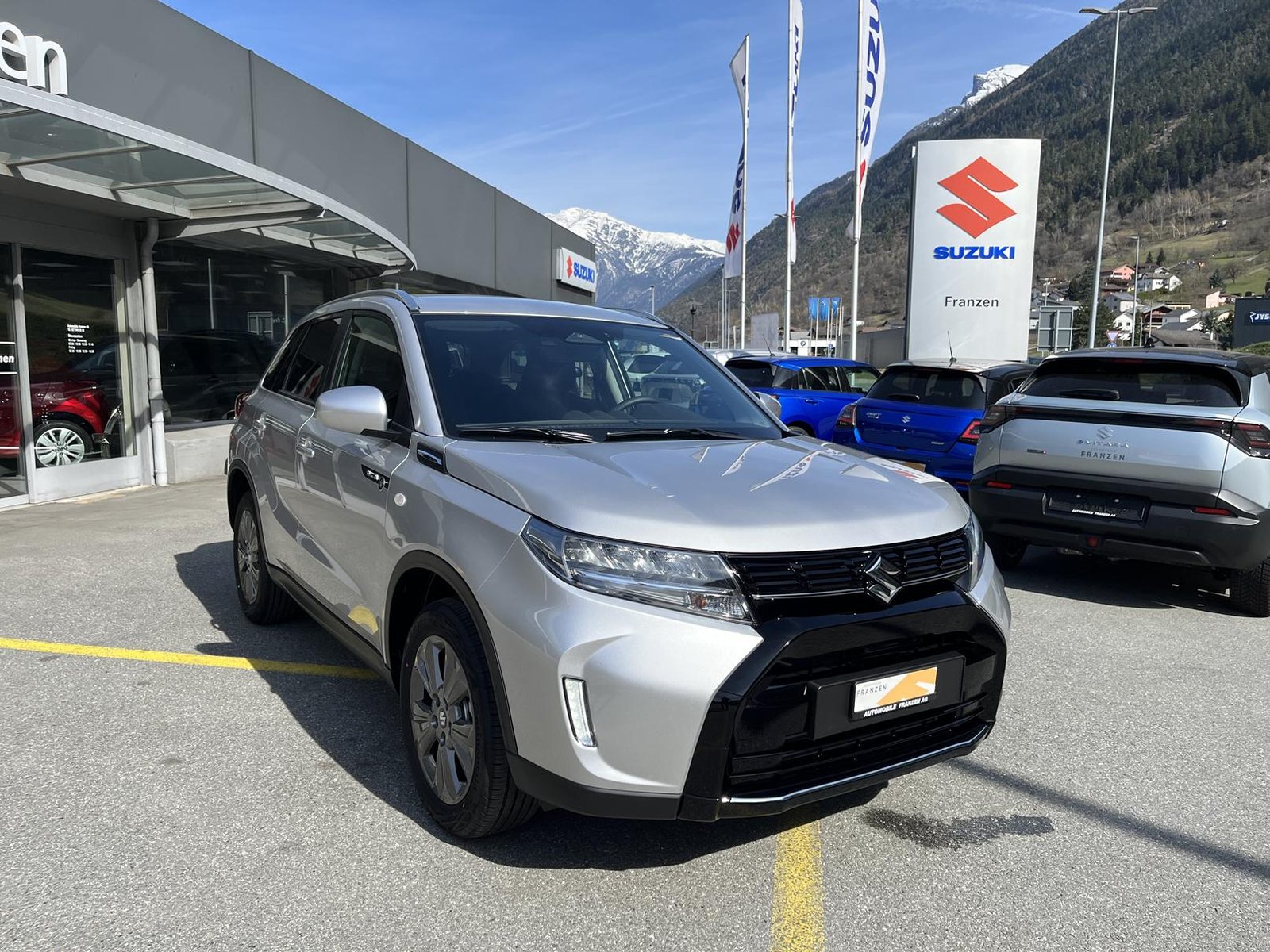 SUZUKI Vitara 1.4 T Sakura Hybrid 4x4, Mild-Hybrid Benzin/Elektro, Neuwagen, Automatik - 2
