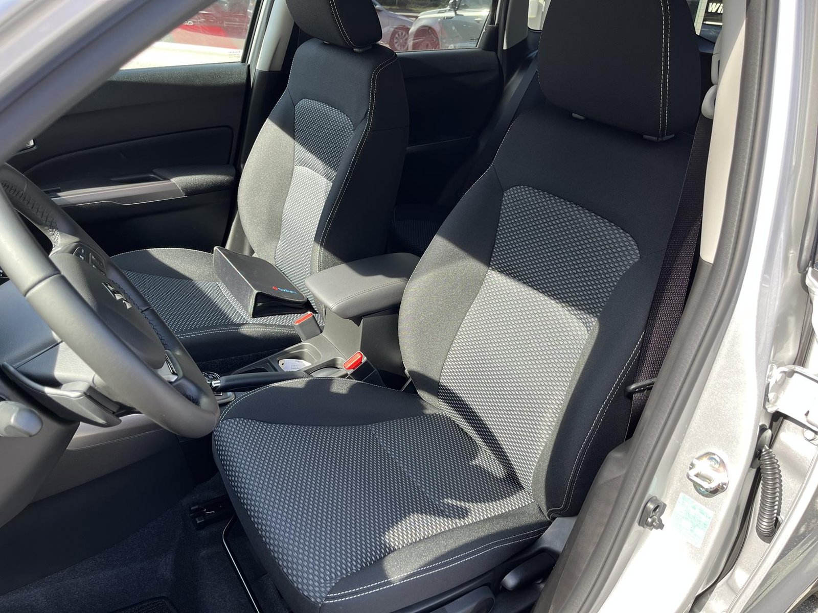 SUZUKI Vitara 1.4 T Sakura Hybrid 4x4, Mild-Hybrid Benzin/Elektro, Neuwagen, Automatik - 6