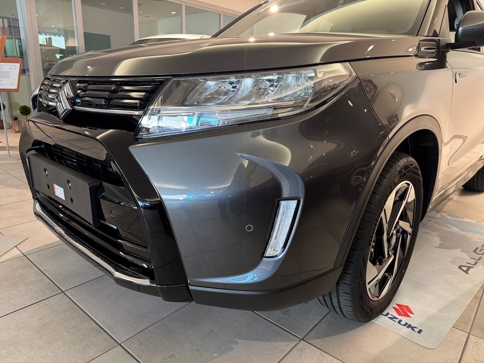 SUZUKI Vitara 1.4 T Compact Top Hybrid 4x4, Hybride Léger Essence/Électricité, Voiture nouvelle, Automatique - 3