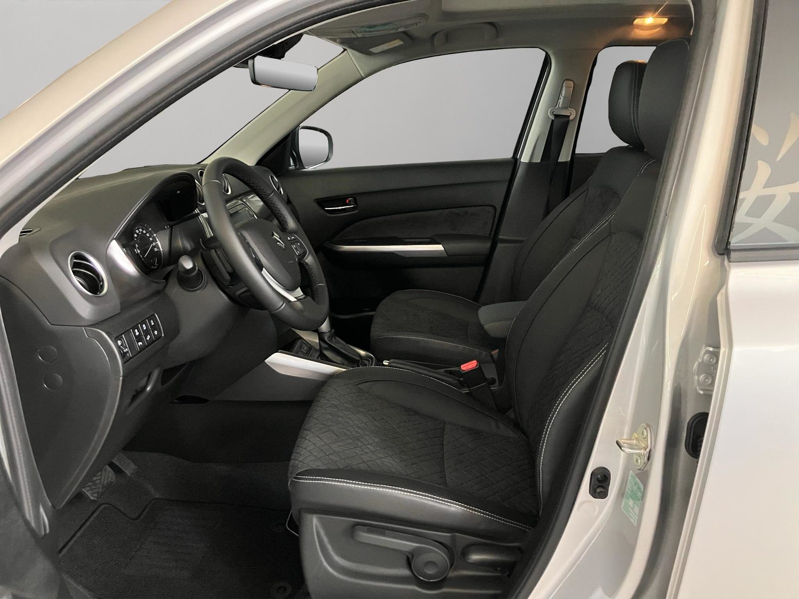 SUZUKI Vitara 1.4 T Sakura Top Hybrid 4x4, Hybride Léger Essence/Électricité, Voiture nouvelle, Automatique - 4