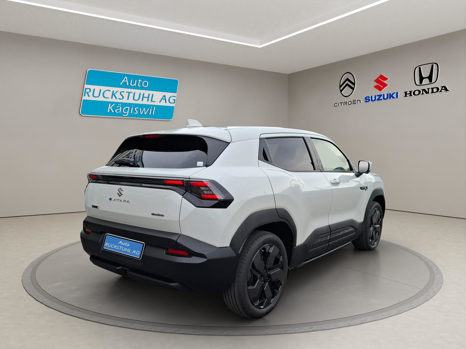 SUZUKI e Vitara Sakura Top 4x4, Electric, New car, Automatic - 4