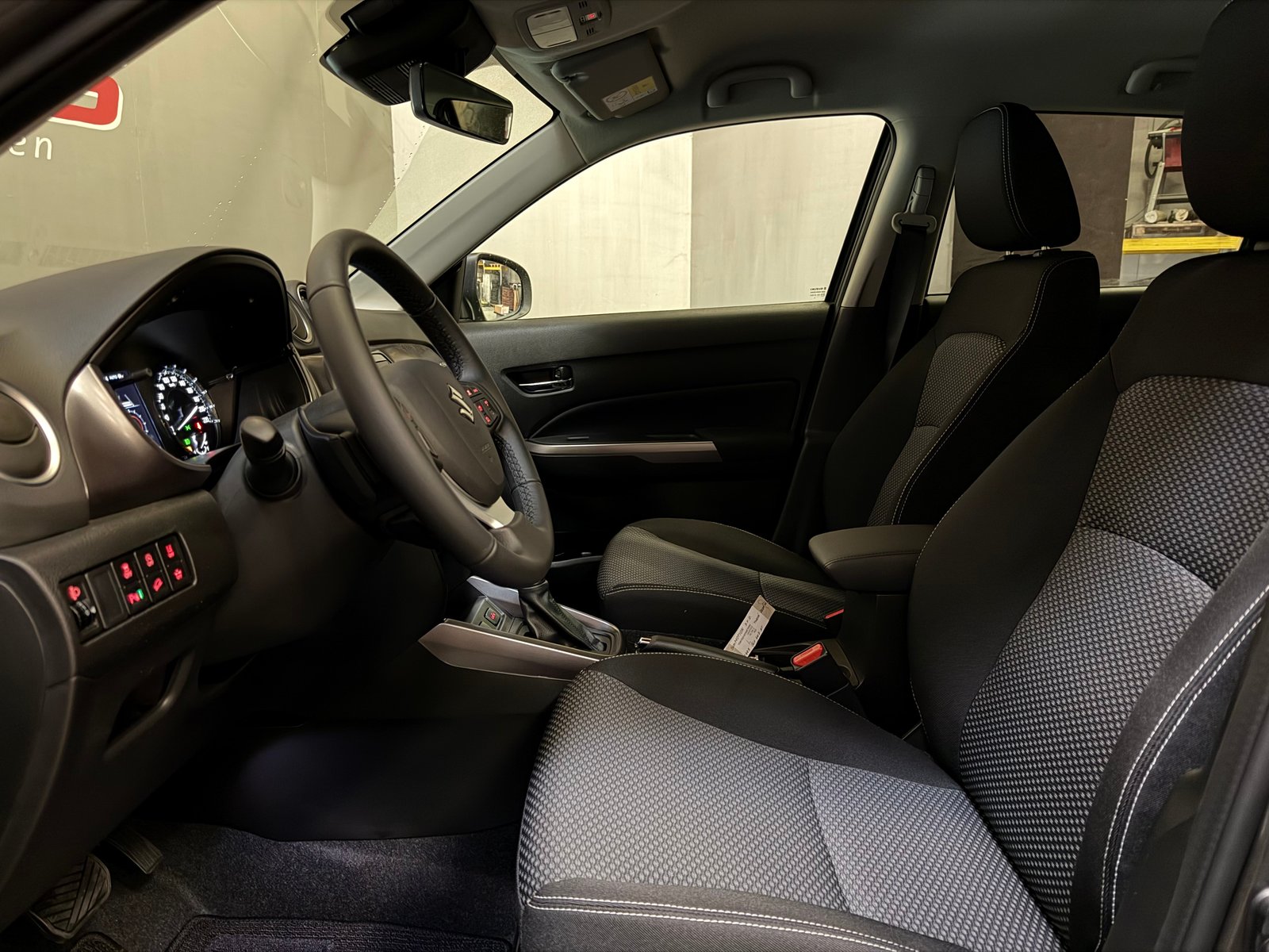 SUZUKI Vitara 1.4 Boosterjet Compact + 4x4 Hybrid Automatic, Petrol, New car, Automatic - 4