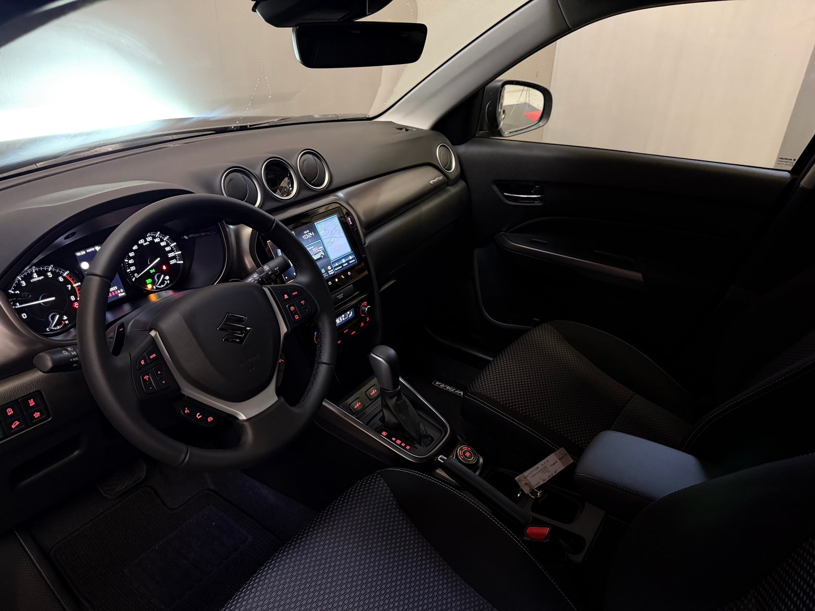 SUZUKI Vitara 1.4 Boosterjet Compact + 4x4 Hybrid Automatic, Essence, Voiture nouvelle, Automatique - 6