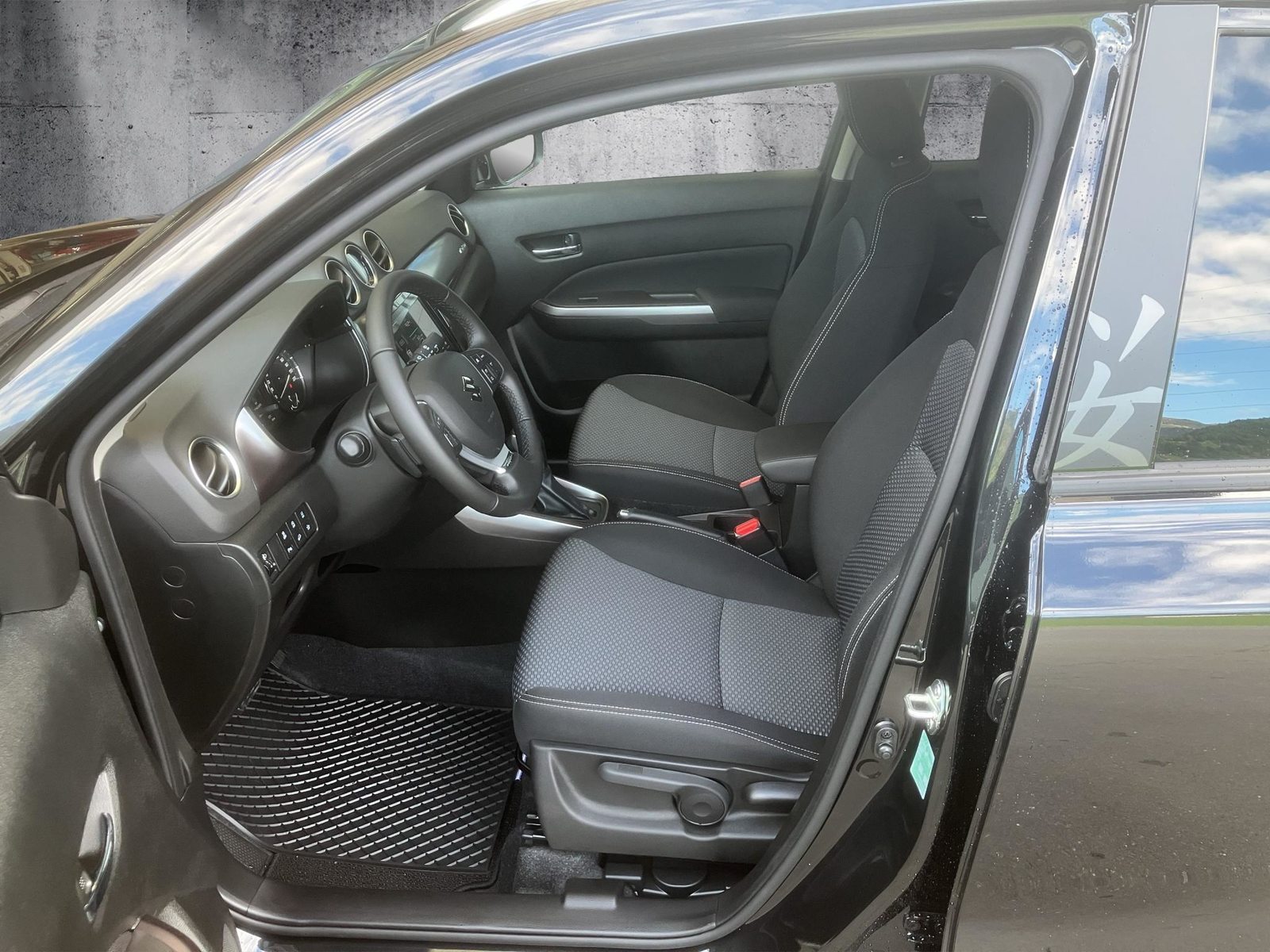 SUZUKI Vitara 1.4 T Sakura Hybrid 4x4, Hybride Léger Essence/Électricité, Voiture nouvelle, Automatique - 6