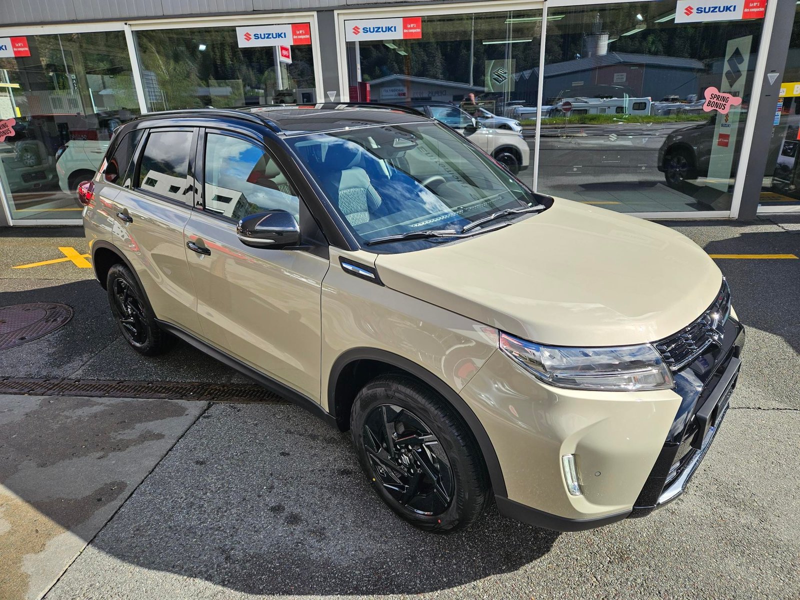 SUZUKI Vitara 1.4 Boosterjet Black Edition Top 4x4 Hybrid Au, Petrol, New car, Automatic - 3