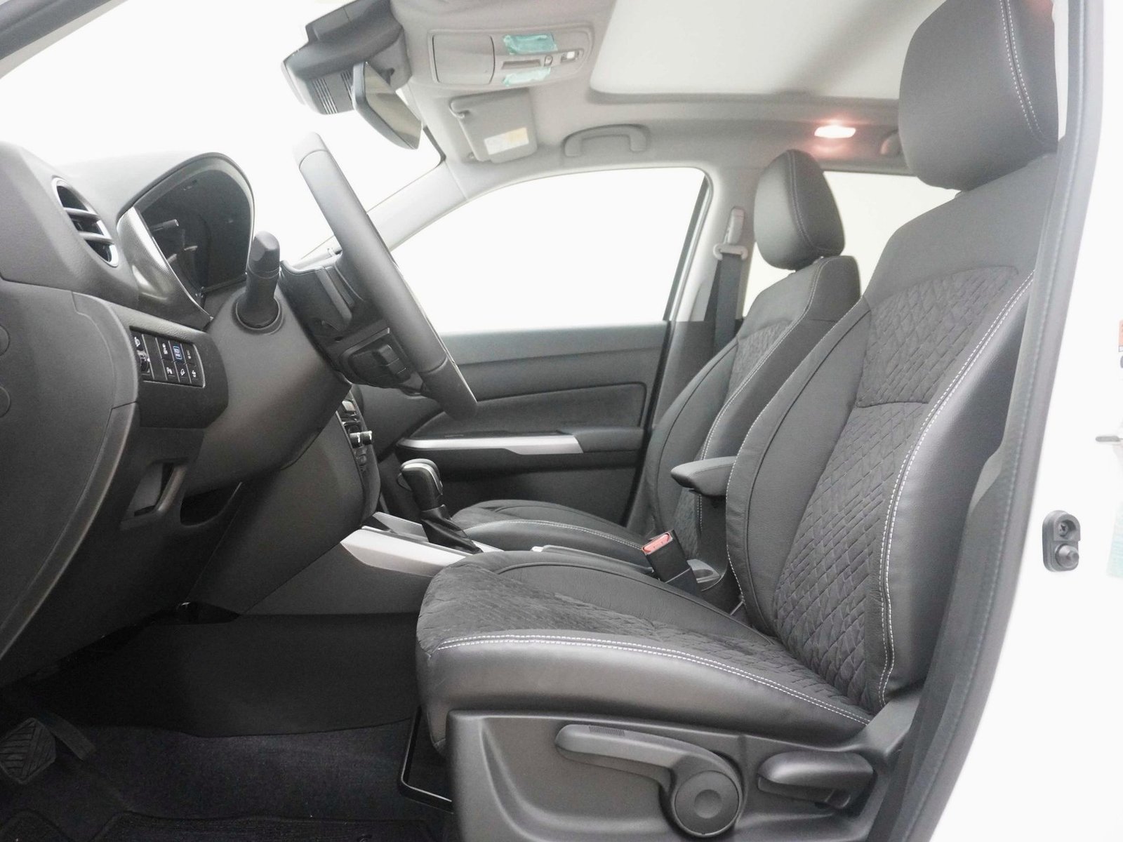 SUZUKI Vitara 1.4 T Compact Top Hybrid 4x4, Hybride Leggero Benzina/Elettrica, Auto nuove, Automatico - 7