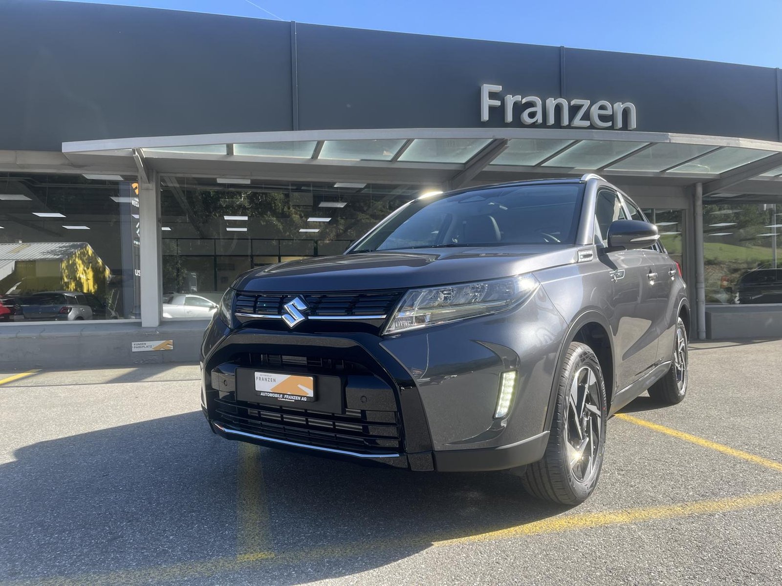 SUZUKI Vitara 1.4 T Sakura Top Hybrid 4x4, Hybride Léger Essence/Électricité, Voiture nouvelle, Automatique - 2