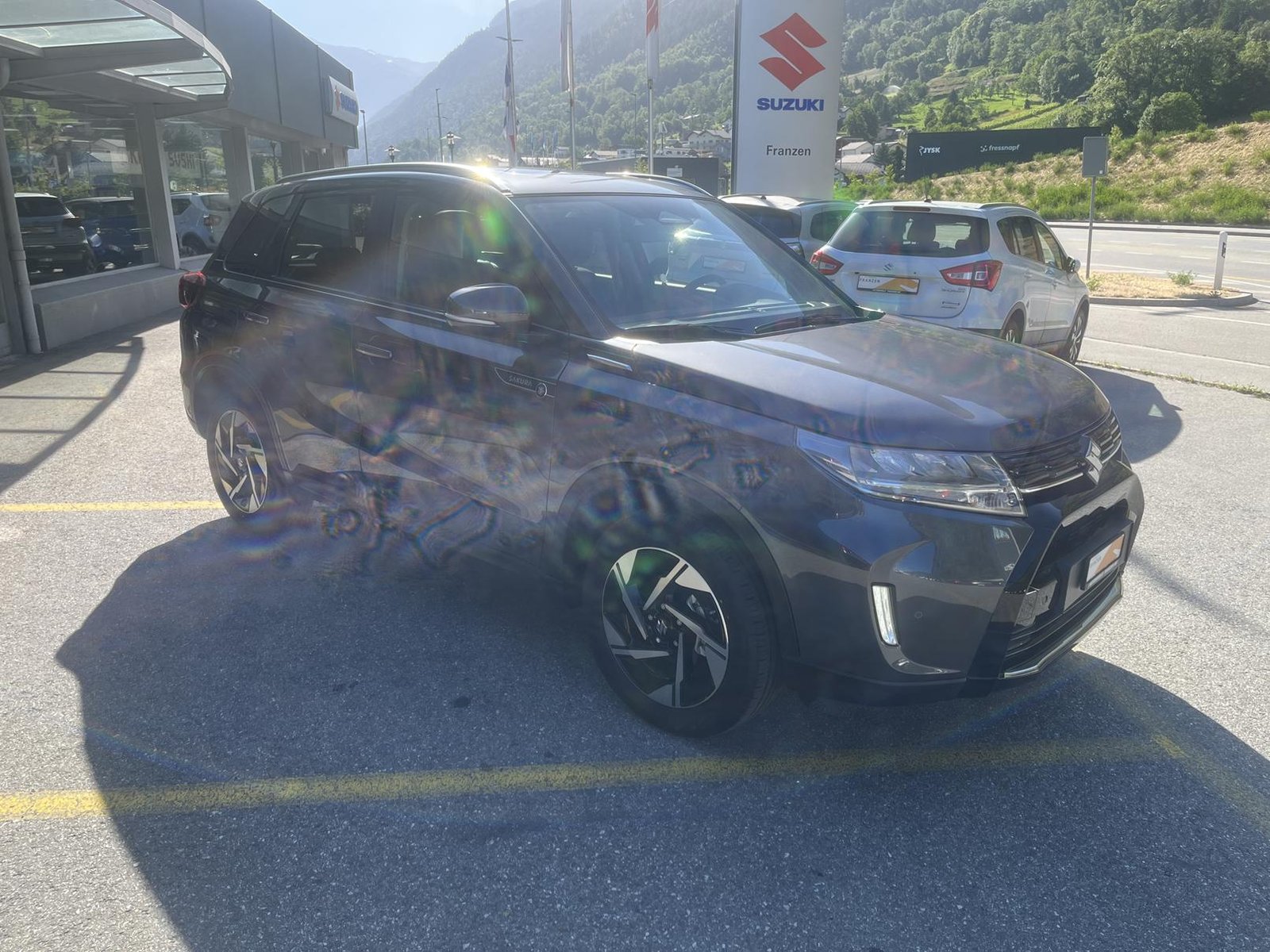 SUZUKI Vitara 1.4 T Sakura Top Hybrid 4x4, Hybride Léger Essence/Électricité, Voiture nouvelle, Automatique - 3
