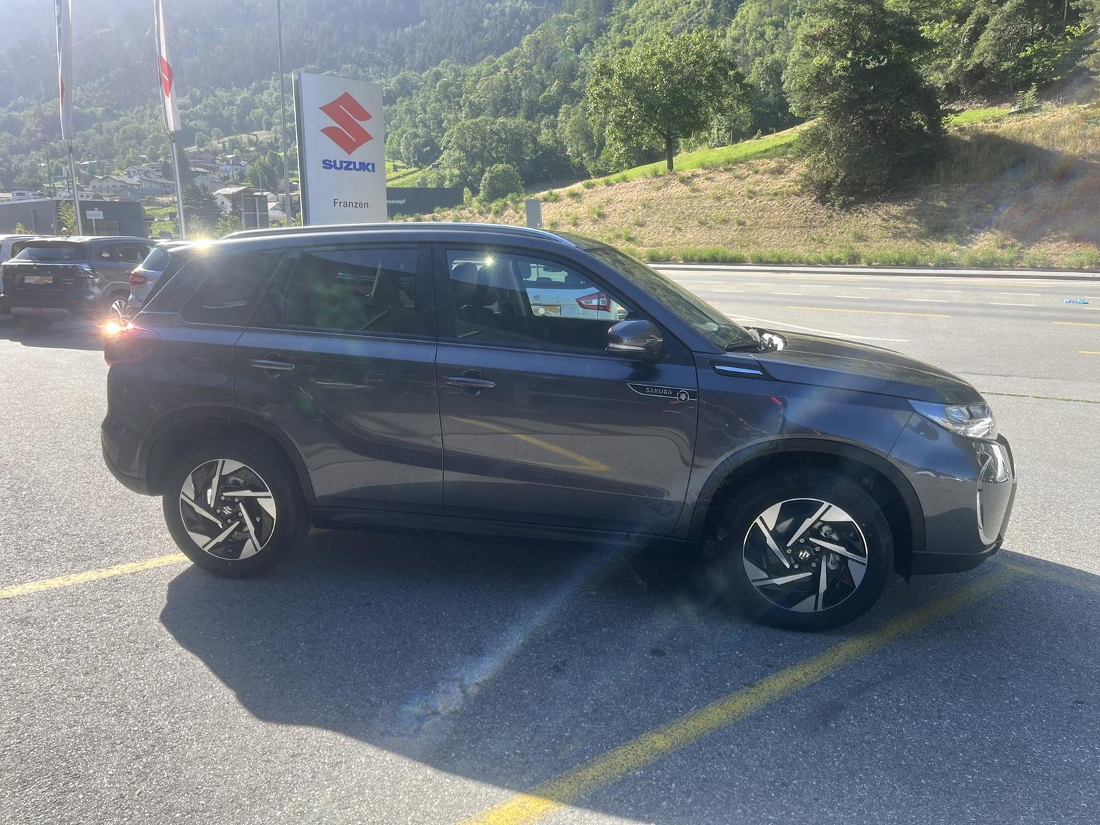 SUZUKI Vitara 1.4 T Sakura Top Hybrid 4x4, Hybride Léger Essence/Électricité, Voiture nouvelle, Automatique - 4