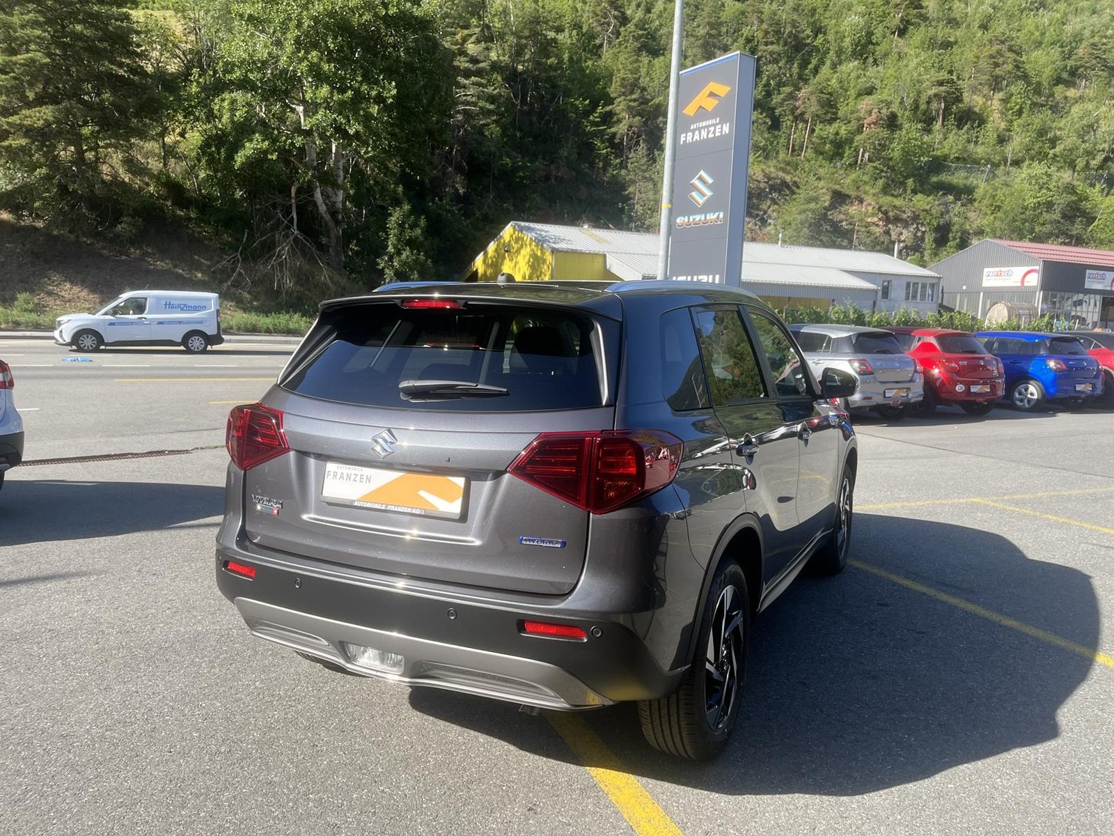 SUZUKI Vitara 1.4 T Sakura Top Hybrid 4x4, Hybride Léger Essence/Électricité, Voiture nouvelle, Automatique - 5