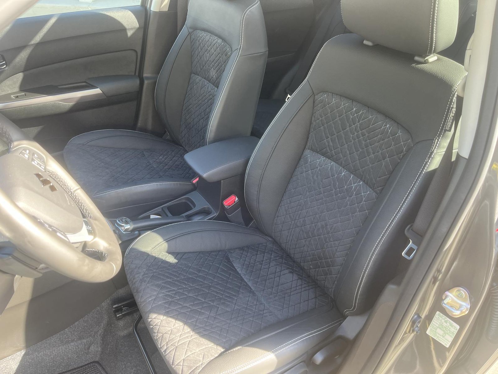 SUZUKI Vitara 1.4 T Sakura Top Hybrid 4x4, Hybride Léger Essence/Électricité, Voiture nouvelle, Automatique - 7