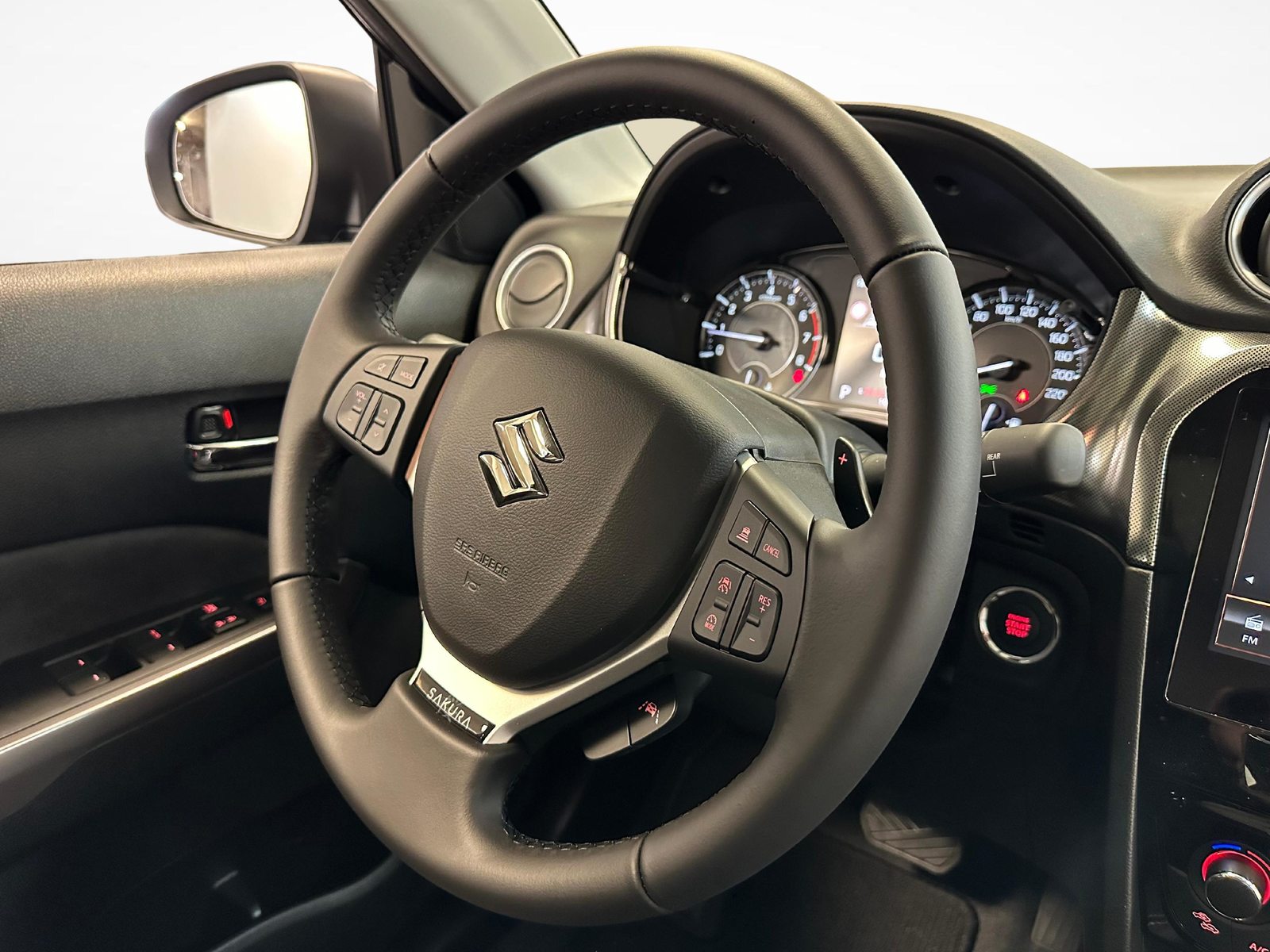 SUZUKI Vitara 1.4 T Sakura Top Hybrid 4x4, Mild-Hybrid Petrol/Electric, New car, Automatic - 7