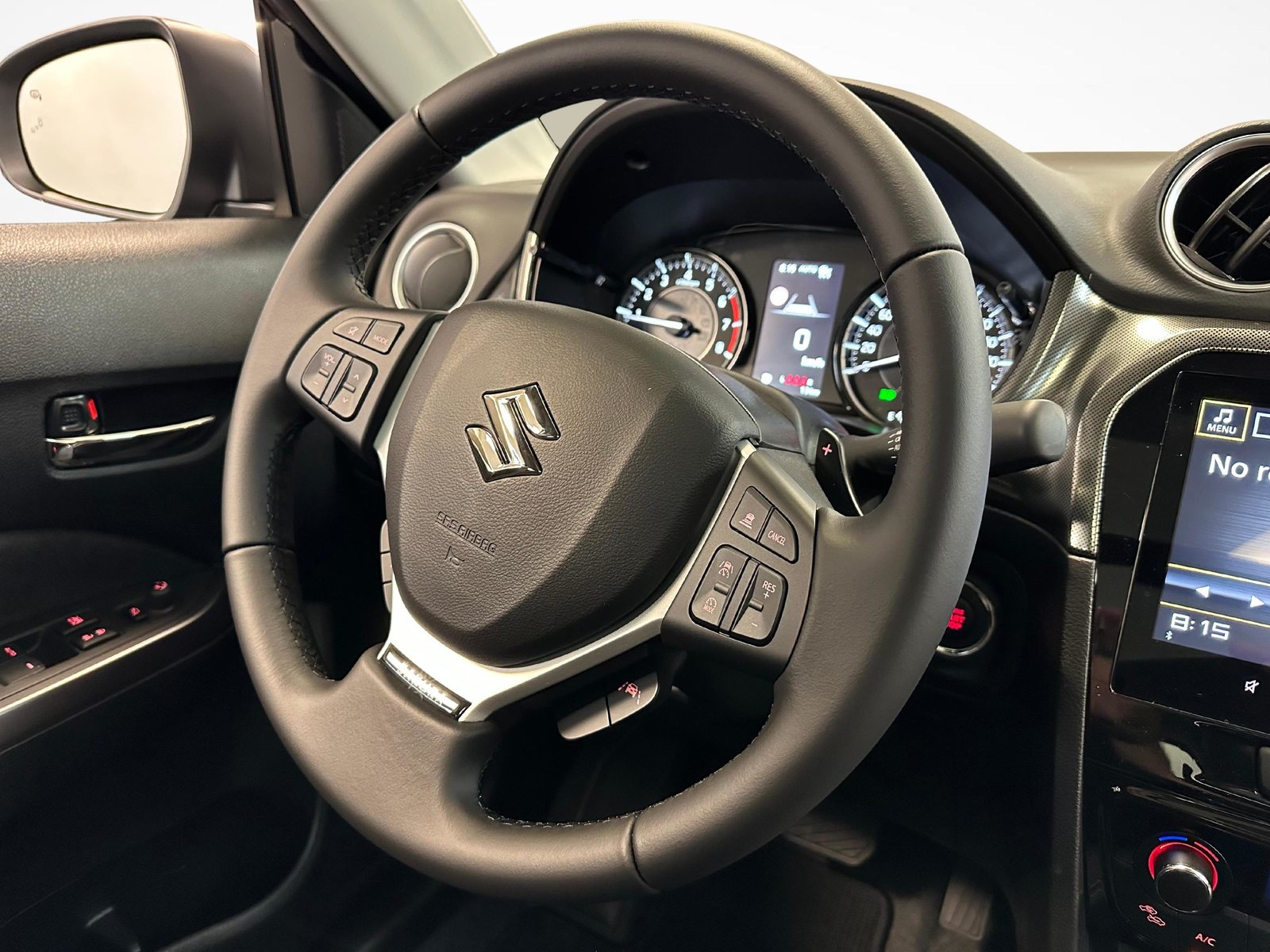 SUZUKI Vitara 1.4 T Sakura Top Hybrid 4x4, Mild-Hybrid Benzin/Elektro, Neuwagen, Automatik - 7
