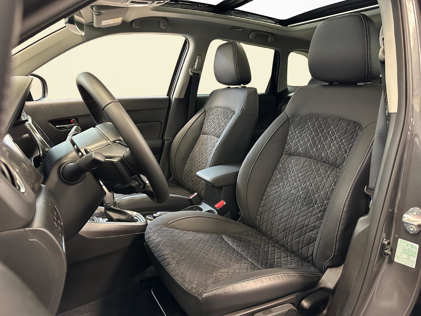SUZUKI Vitara 1.4 T Sakura Top Hybrid 4x4, Mild-Hybrid Benzin/Elektro, Neuwagen, Automatik - 5