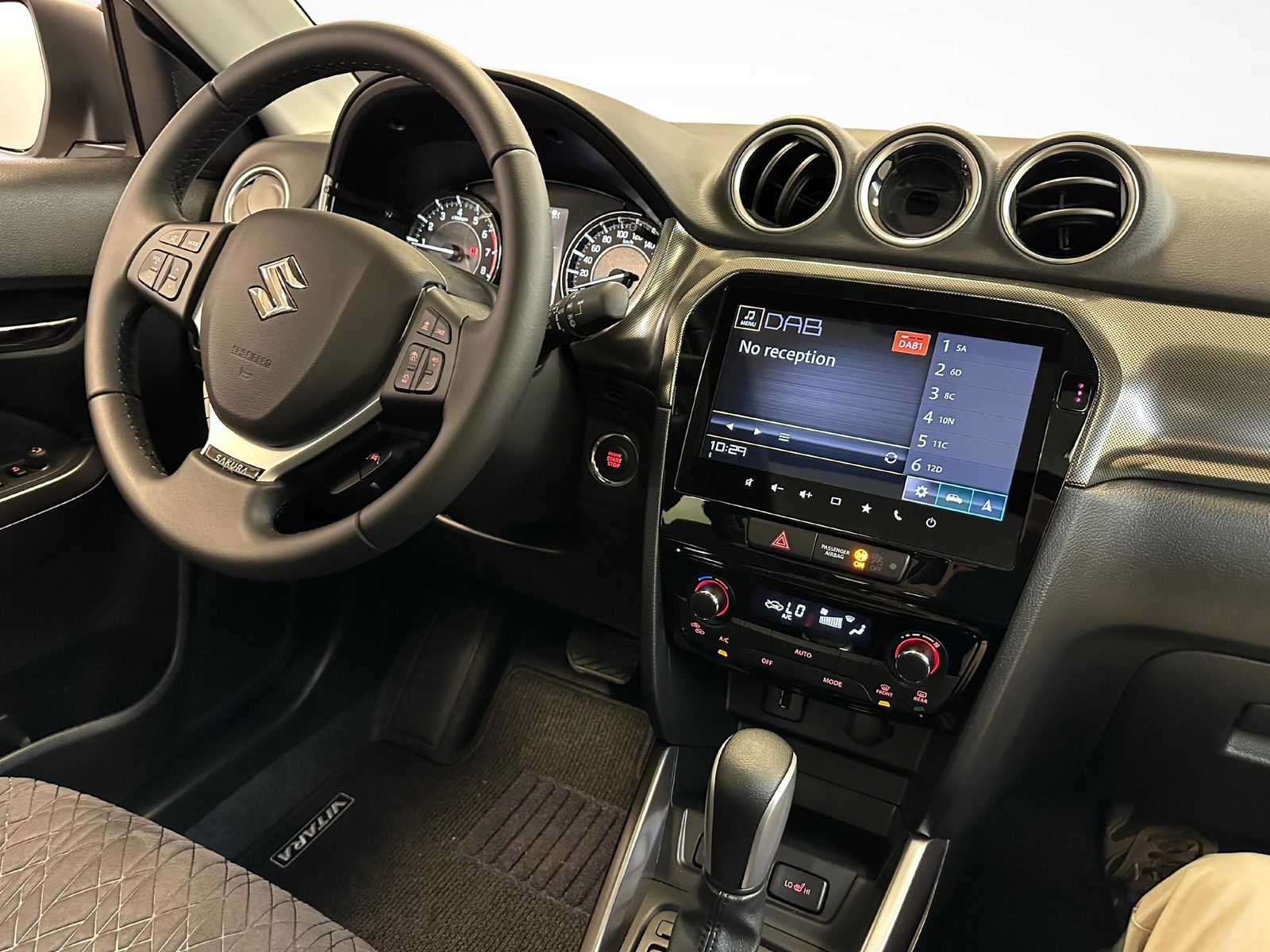 SUZUKI Vitara 1.4 T Sakura Top Hybrid 4x4, Mild-Hybrid Benzin/Elektro, Neuwagen, Automatik - 6