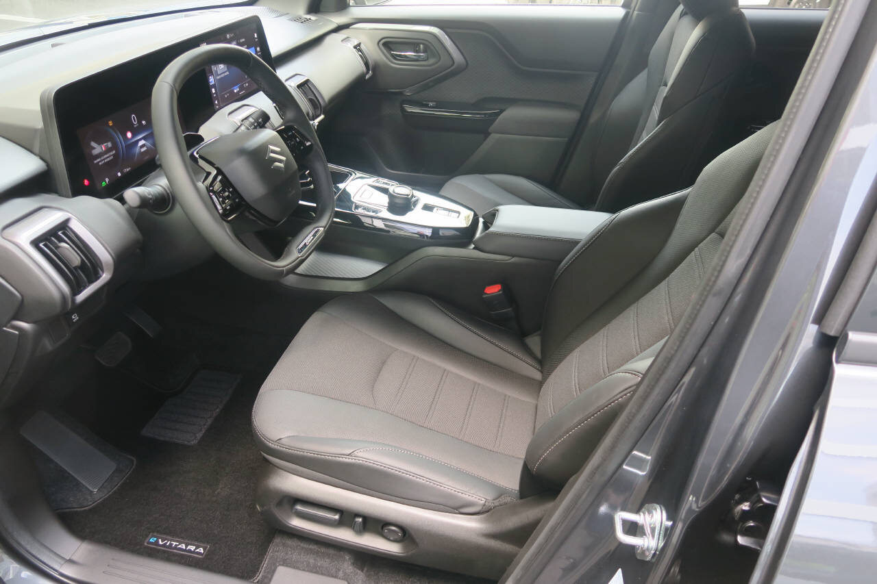SUZUKI e Vitara Piz Sulai Top 4x4, Electric, New car, Automatic - 4