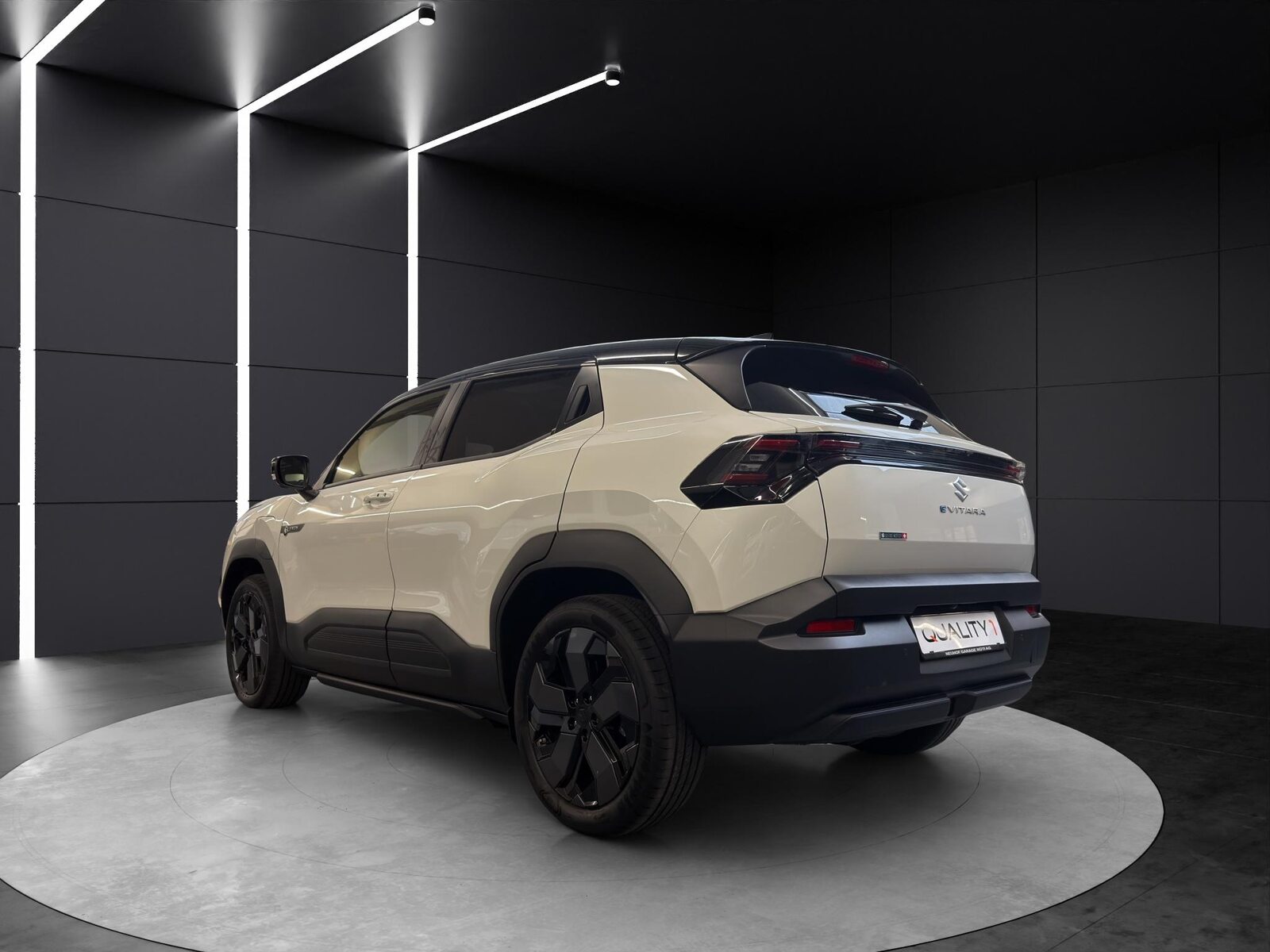 SUZUKI e Vitara Sakura Top 4x4, Elettrica, Auto nuove, Automatico - 3