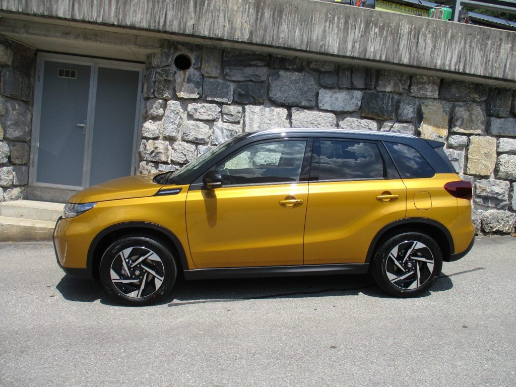 SUZUKI VITARA 1.4 T Compact Top Hybrid 4x4, Mild-Hybrid Petrol/Electric, New car, Automatic - 2