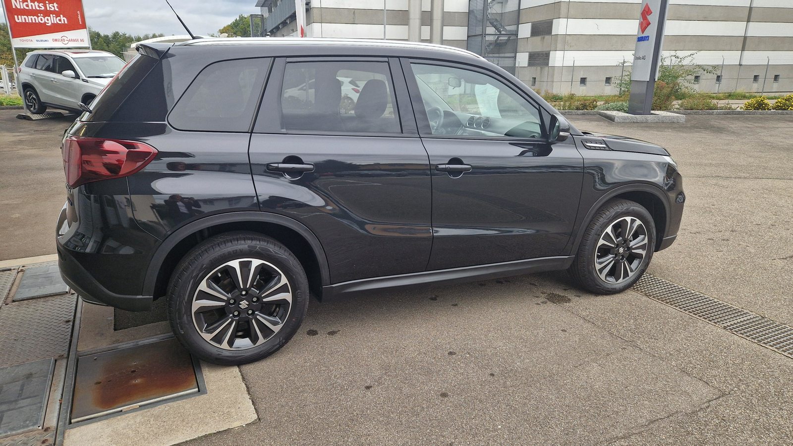 SUZUKI Vitara 1.5 Compact+ Hybrid 4x4, Hybride Intégral Essence/Électricité, Occasion / Utilisé, Automatique - 3