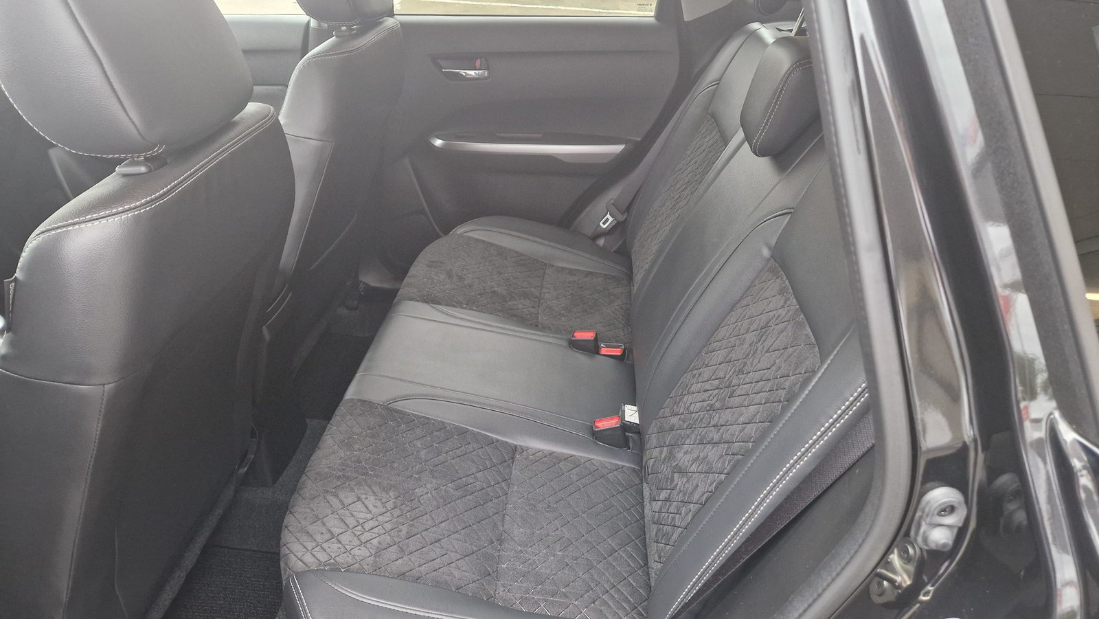 SUZUKI Vitara 1.5 Compact+ Hybrid 4x4, Hybride Intégral Essence/Électricité, Occasion / Utilisé, Automatique - 7