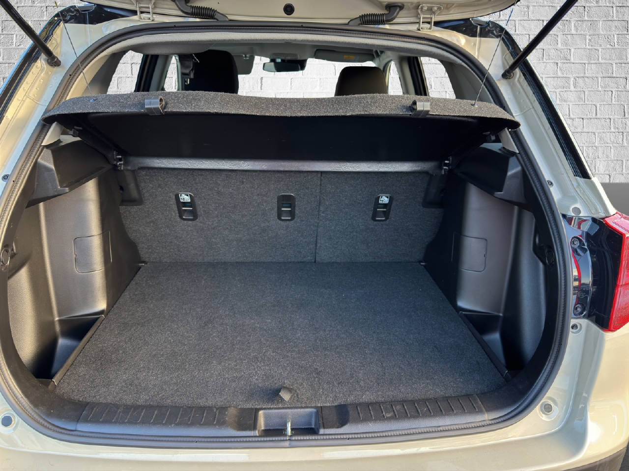 SUZUKI Vitara 1.4 T Generation Hybrid 4x4, Hybride Léger Essence/Électricité, Occasion / Utilisé, Automatique - 7